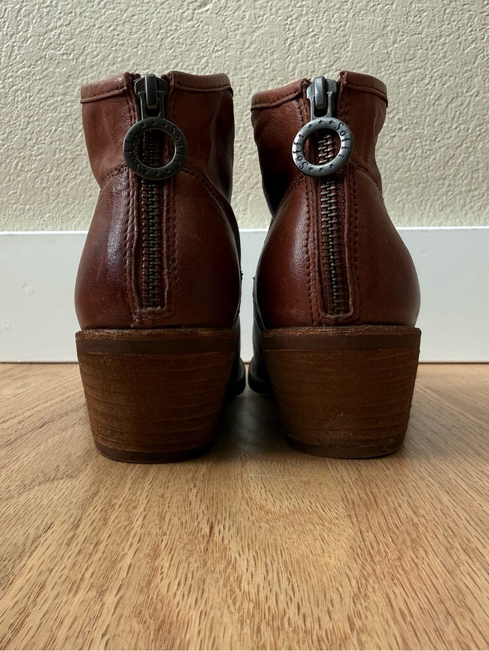 Sofft $170 Leather Aisley Ankle Boot Booties Brown Western Boho Size 7 - Picture 9 of 11